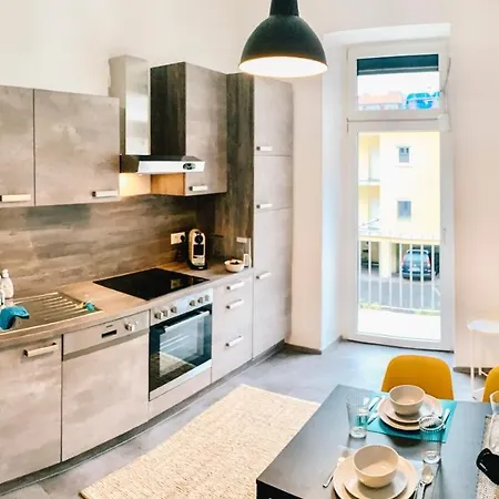 Contemporary - By Nahuen Apartment