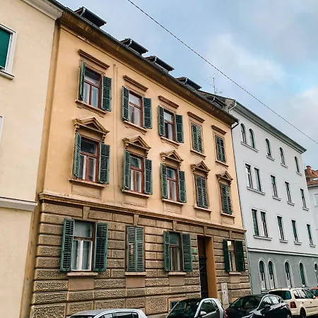 Contemporary - By Nahuen Appartement Graz